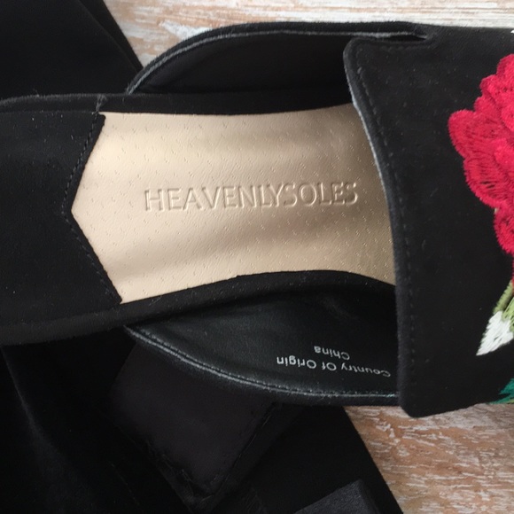HEAVENLYSOLES Kitten Heel Embroidered Mules - Picture 7 of 12